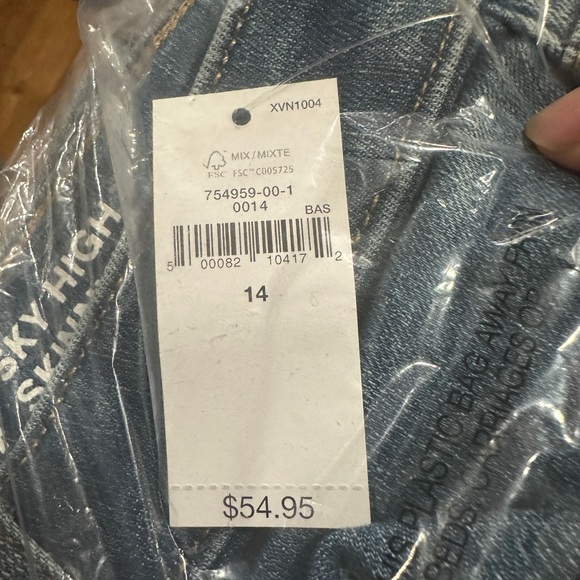 NWT Gap Teen Sky High Distressed Skinny Jeans with Washwell - Picture 10 of 12